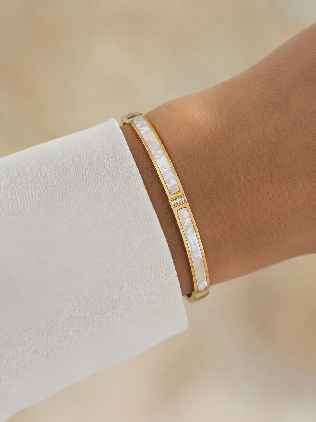 avéline nacre bangle